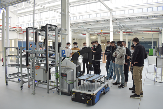 Read more about the article ITS Lombardo Mobilità Sostenibile of Milan students visit MADE – Competence Center i4.0